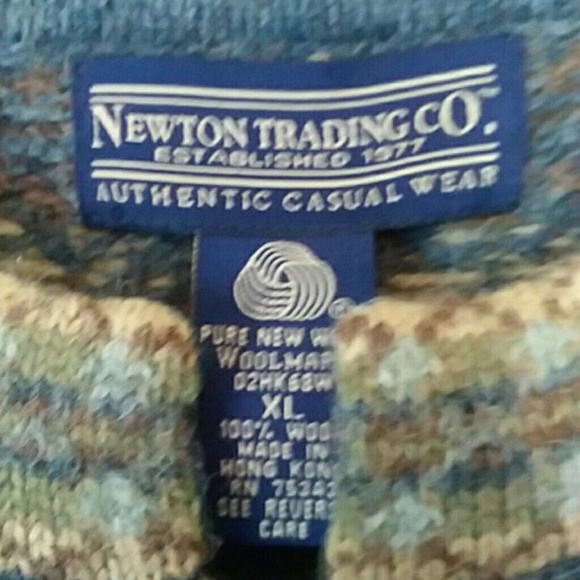 A pure wool sweater - Picture 3 of 4